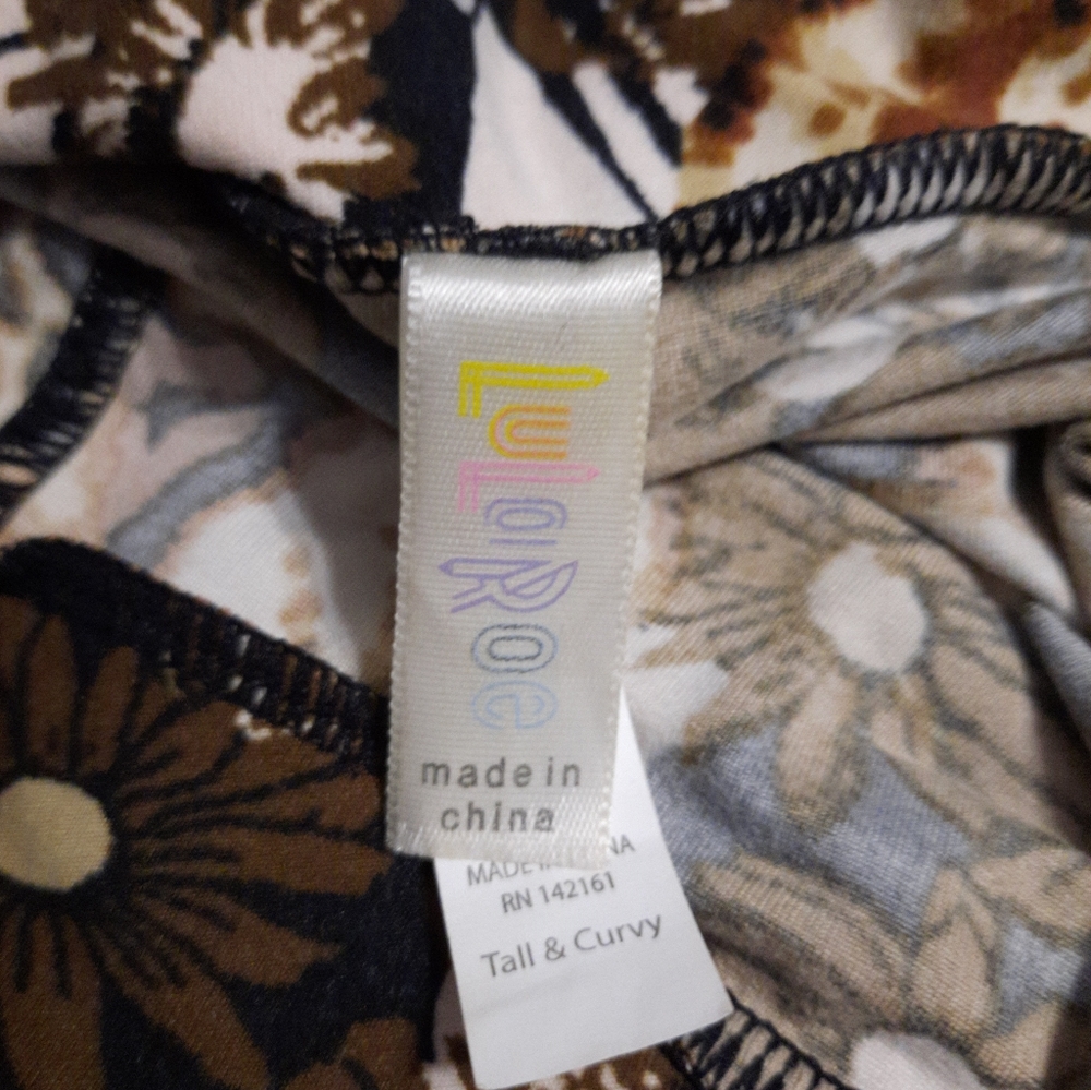 LuLaRoe Animal Print Leggings Size Tall & Curvy (12-18) - Picture 4 of 6